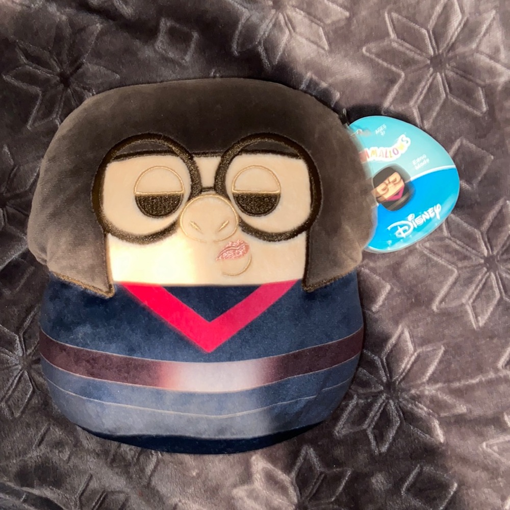 Brand New Edna Mode Disney Squishmellow!